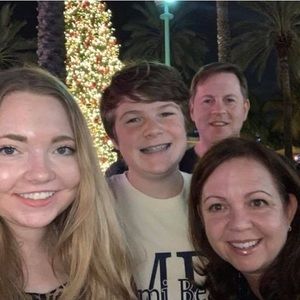 Meet your Posher, Joli